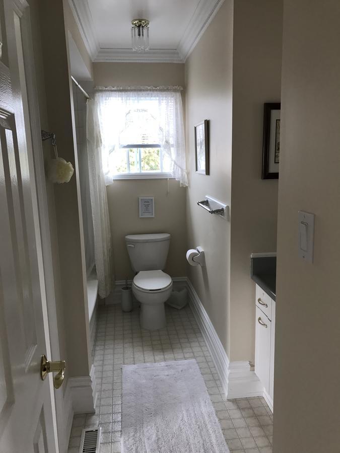 Molly'S Retreat B And B Orangeville Ngoại thất bức ảnh